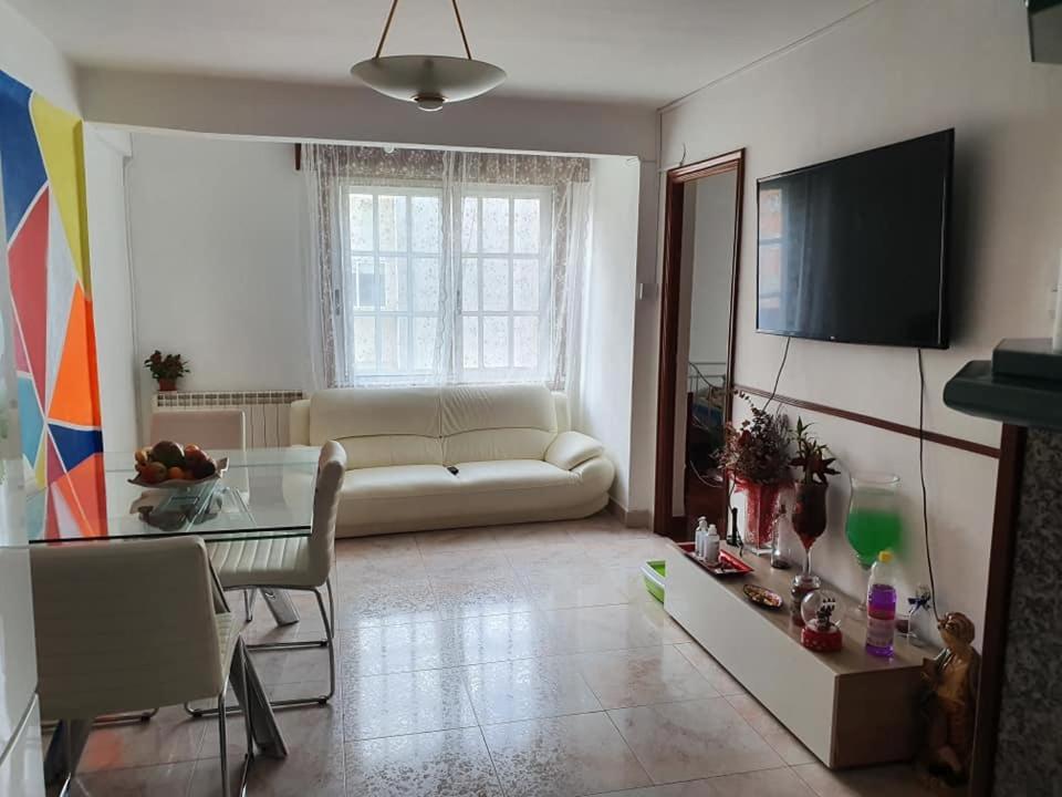 ויגו Apt Para Amigos Y Familias מראה חיצוני תמונה